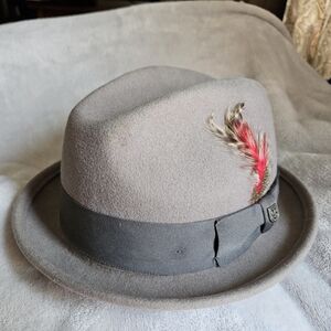 Stylish Grey Fedora Size 6-7/8 with Feather Accent